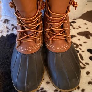 L.L. Bean boots!! Gently worn size 6